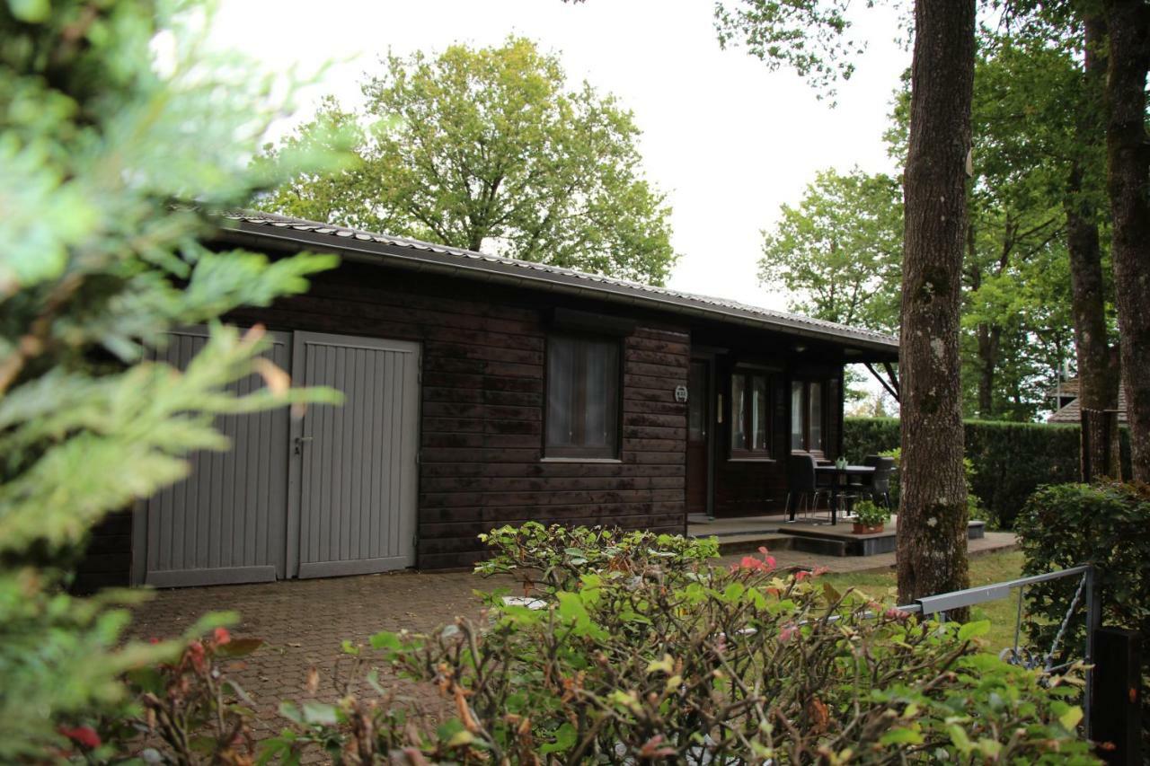 Hotel Chalet Les Brulins Resteigne Exterior foto